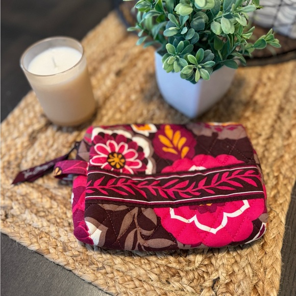 Vera Bradley Pink Floral Quilted Makeup Bag - Picture 1 of 8
